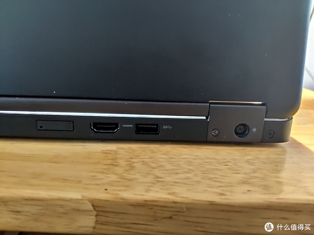 收一台DELL Latitude E5490——我用过最舒适的一台笔记本