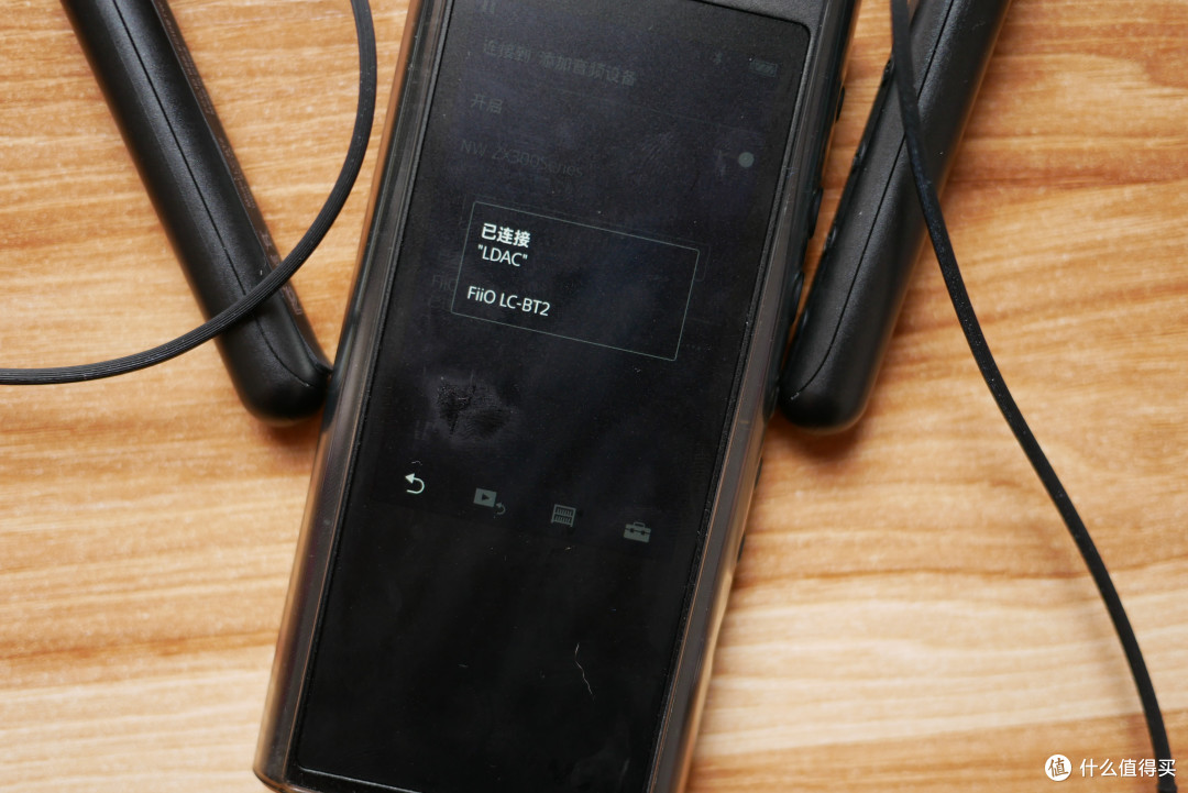 一种快被遗忘的佩戴方式 - Fiio LC-BT2 颈挂式蓝牙耳机线