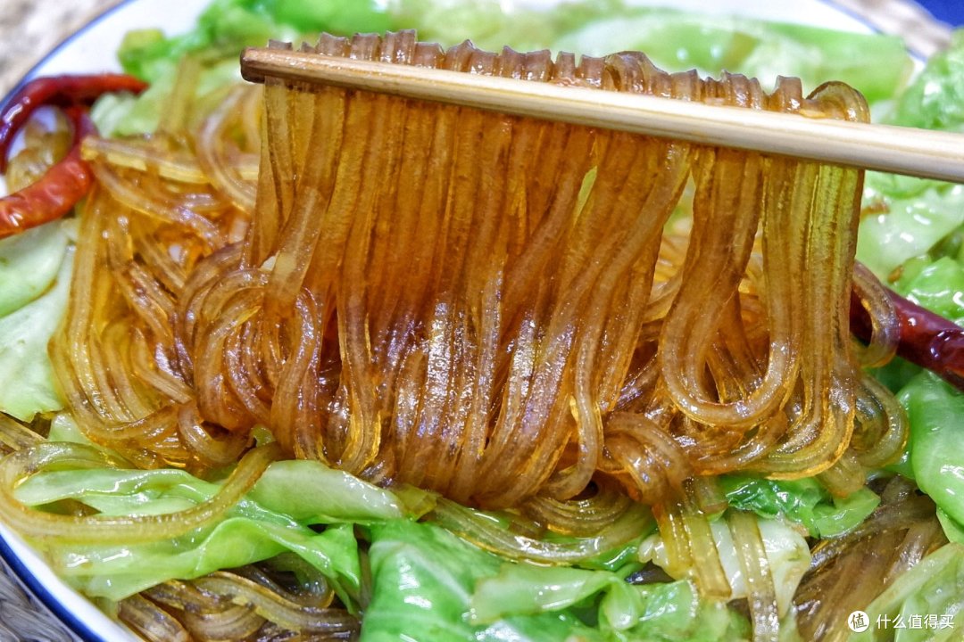 爆好吃！包菜粉条这样炒~根根分明～不粘锅