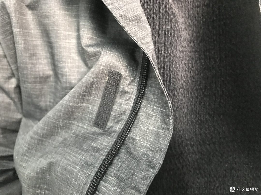 不到300元的三合一冲锋衣，真的是见过的超高性价比衣服！