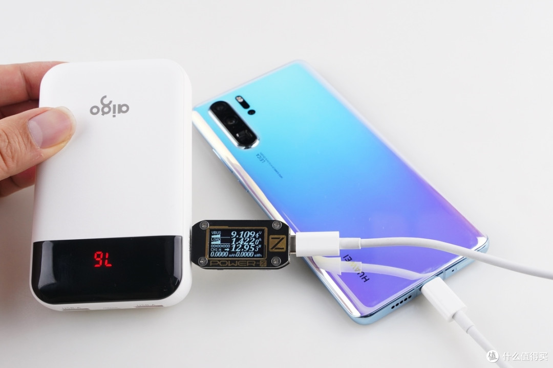 PD、PE、QC等多协议加持,aigo E10000PD数显快充移动电源评测
