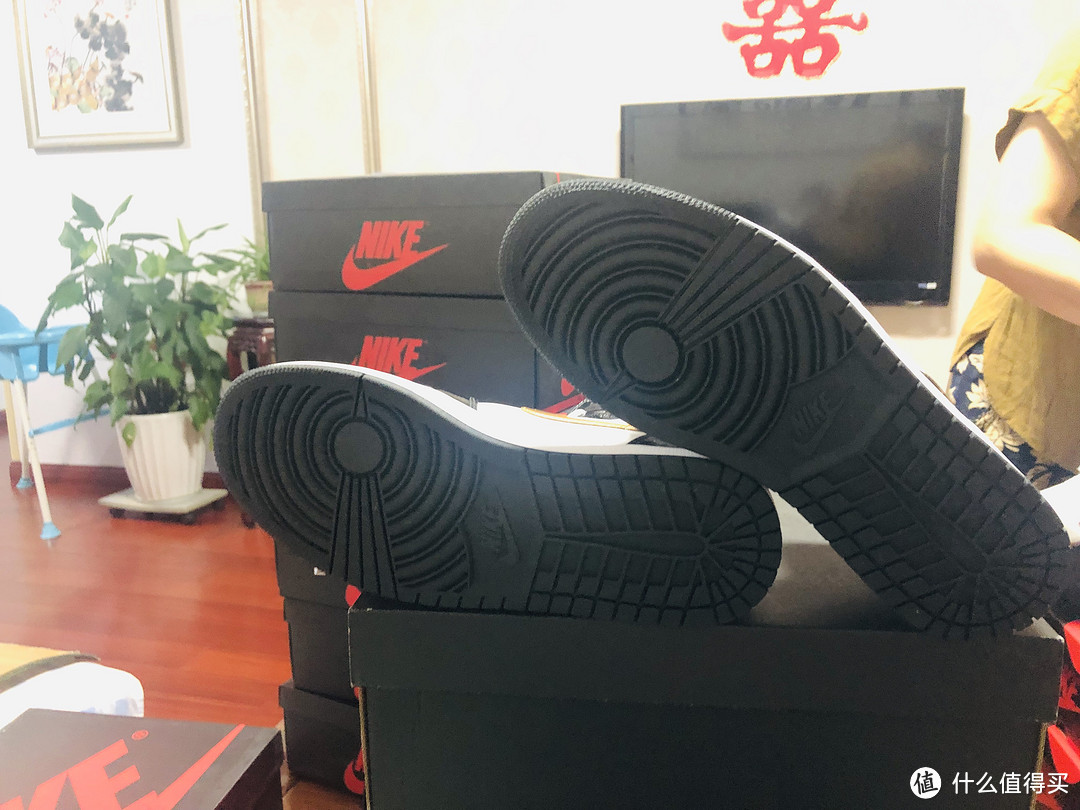 颜值甚高的漆皮MID ---air jordan mid 小黑金