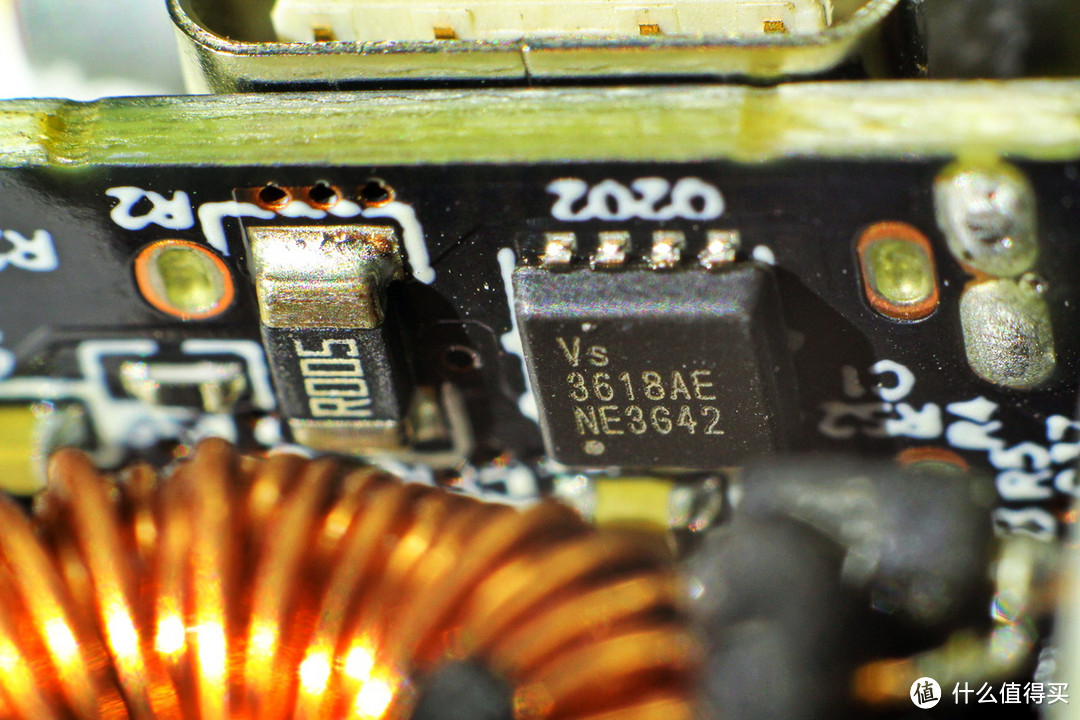 拆解报告：MI小米65W USB PD快充电源适配器AD651