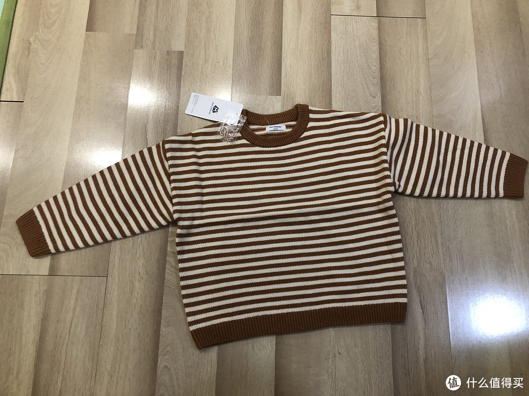 宅家买买买,开春囤货迷你巴拉巴拉条纹圆领针织儿童毛衣(咖白色,110尺码)