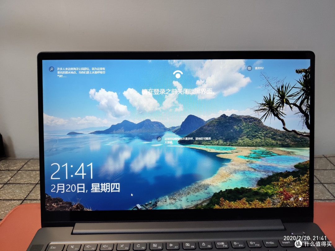 锁屏拍照,拍出来就很多颗粒,实际没有这么难受