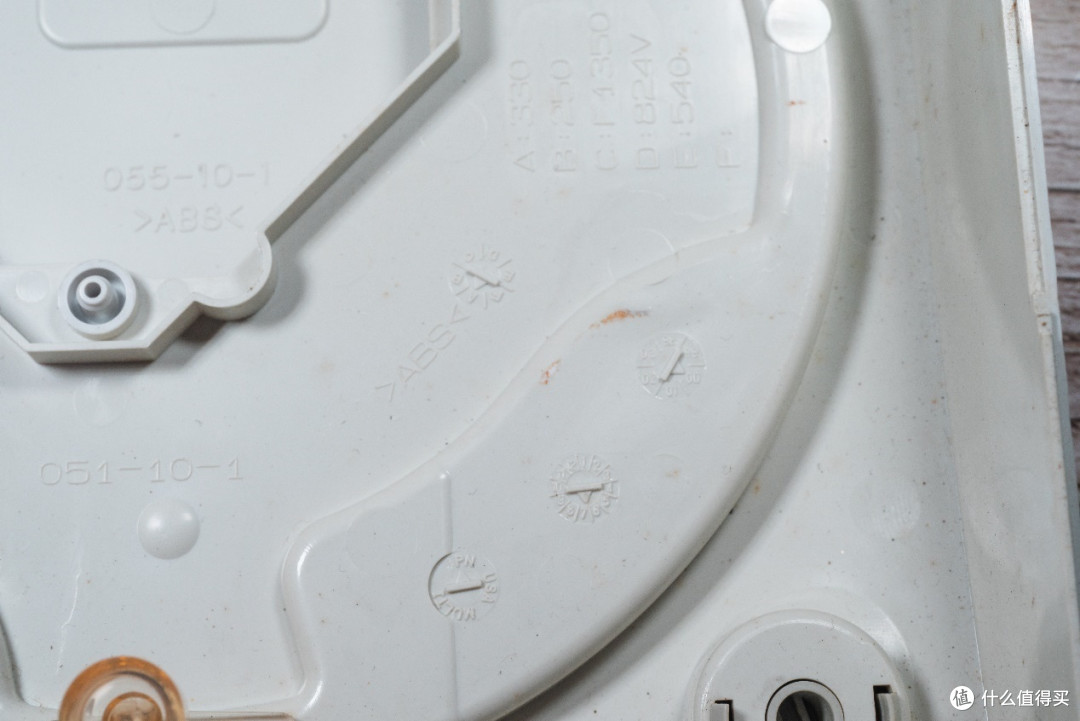 差点让公司倒闭!DreamCast 游戏机拆解修复,经验+干货