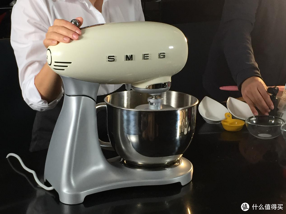 被种草的新玩具——SMEG厨师机，烘焙老师都在用