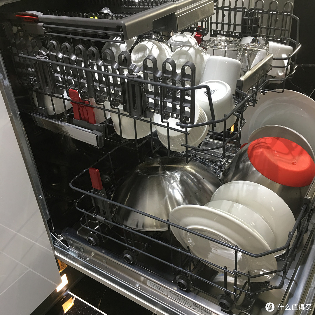 你真的了解洗碗机的热风烘干吗？“冷凝闭环对流型”热风烘干的洗碗机来了