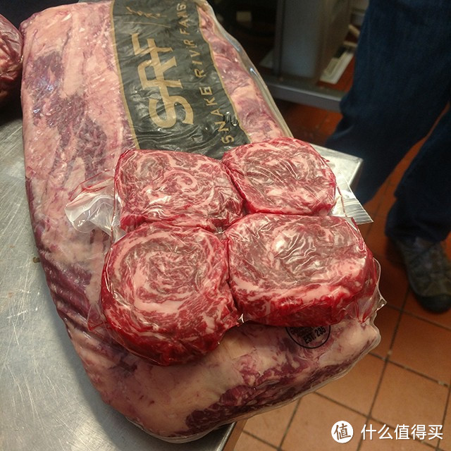 宅在家自己做牛排，首先你得挑块好牛肉！