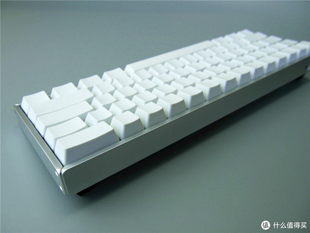 铝厂初体验——iQunix F60 蓝牙机械键盘