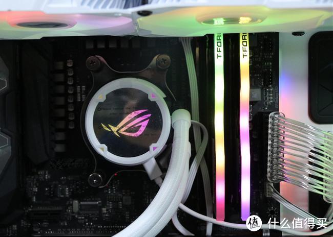 酷炫灯效，颜值性能兼备！华硕240 RGB WE小白龙一体水冷体验