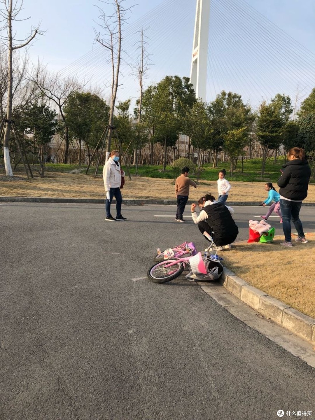 上海连续3天没有新增病人-疫情基本消失去公园兜一圈，看看外面人多不多?