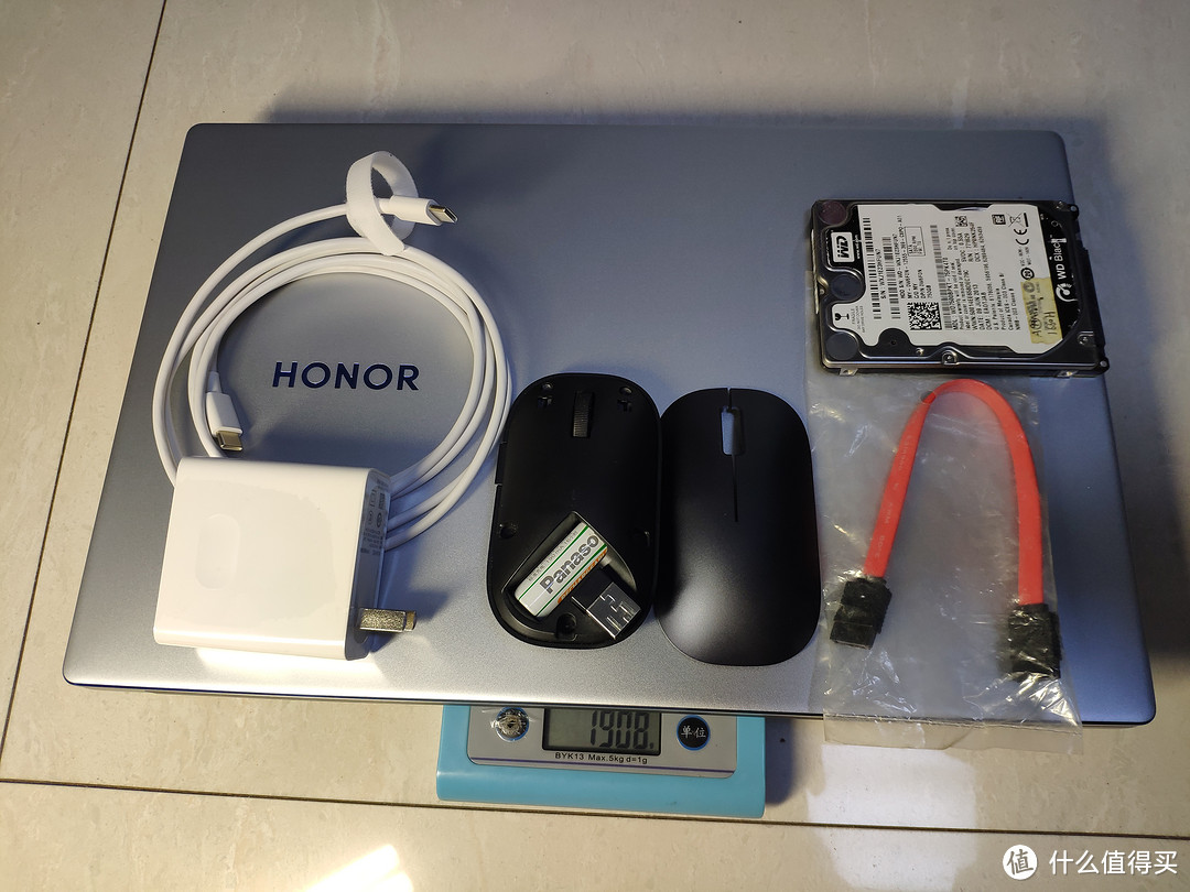 Honor MagicBook 15.6 3500U 8+256 2799，拆机+简测