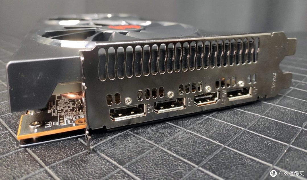 疫情在家折腾一下撼讯RX5600XT红龙，顺便与公版RX5700做下对比