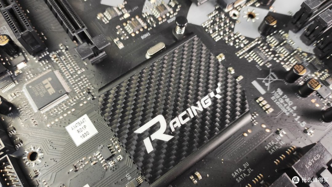 疫情在家折腾一下撼讯RX5600XT红龙，顺便与公版RX5700做下对比
