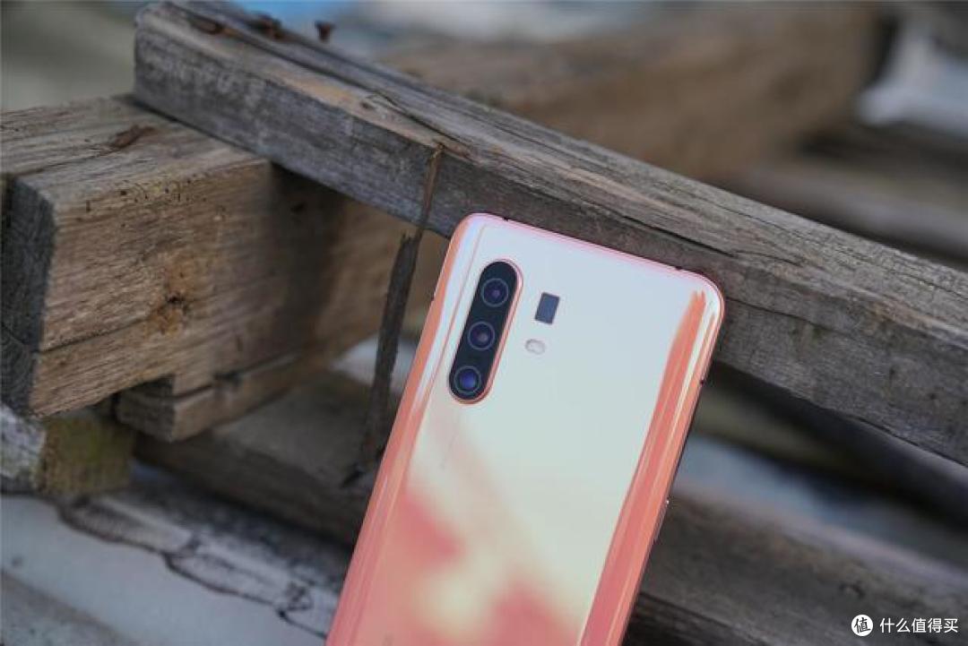 vivo X30 Pro:年末发布的这款手机带来了些什么