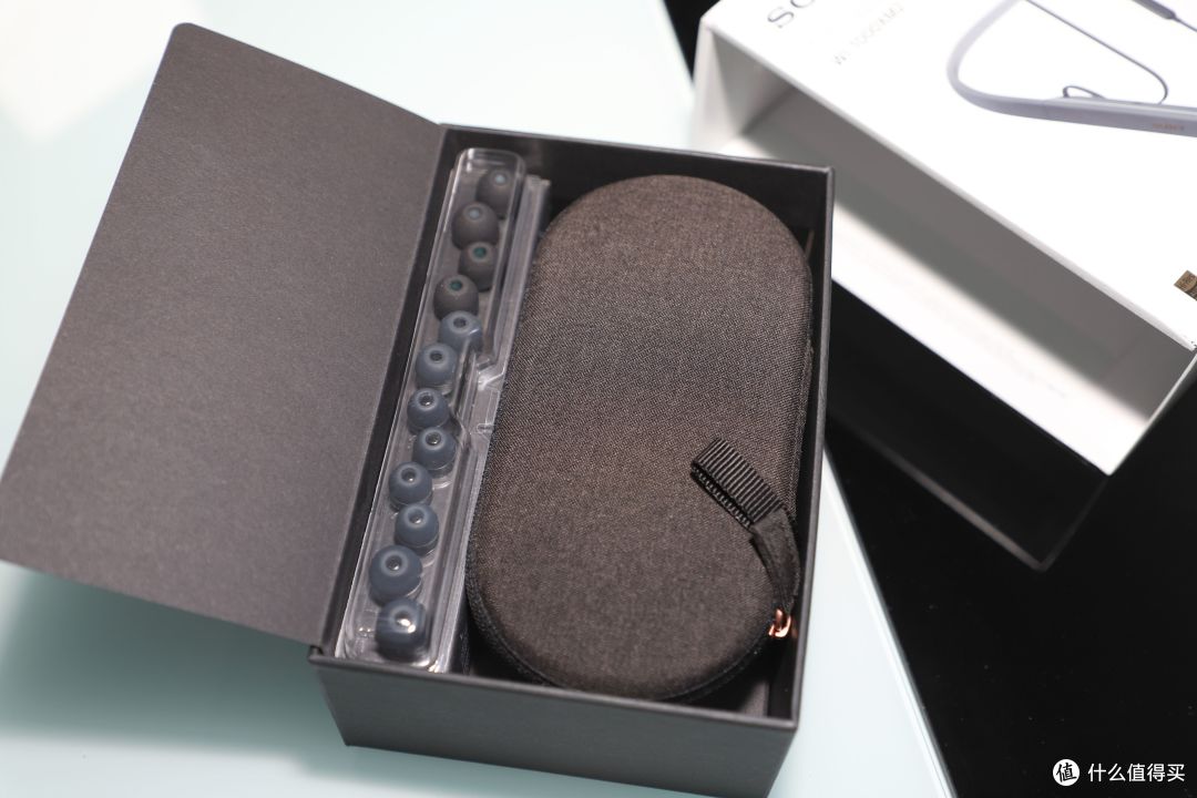 索尼WI-1000XM2对比Bose QC 30,谁才是地表最强颈挂降噪耳机?