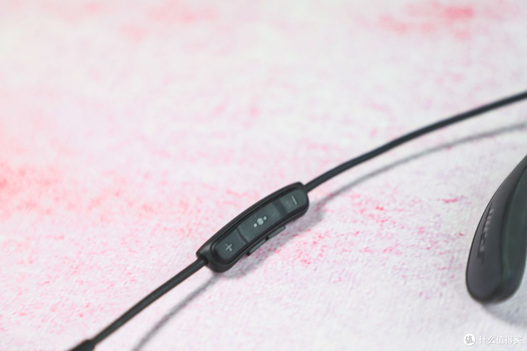 索尼WI-1000XM2对比Bose QC 30,谁才是地表最强颈挂降噪耳机?