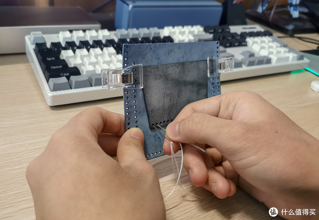 淘宝上的半成品雾蜡皮钱包咋样?做着玩呗!