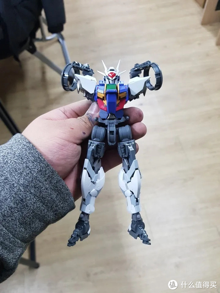 大神用3D打印自制1/100比例OO高达SKY(天翔号),这比原机帅多了!