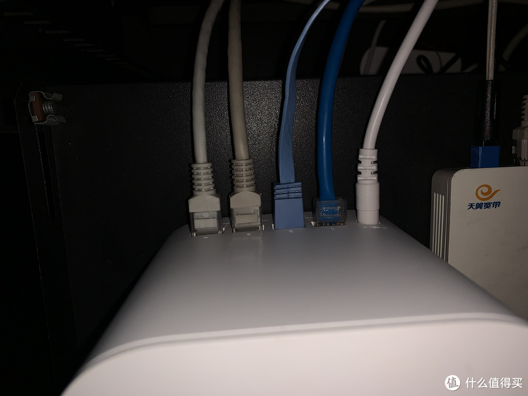 从二线城市家庭网络规划与实践看WiFi6：寸进尺退？无线替代有线还需10年！