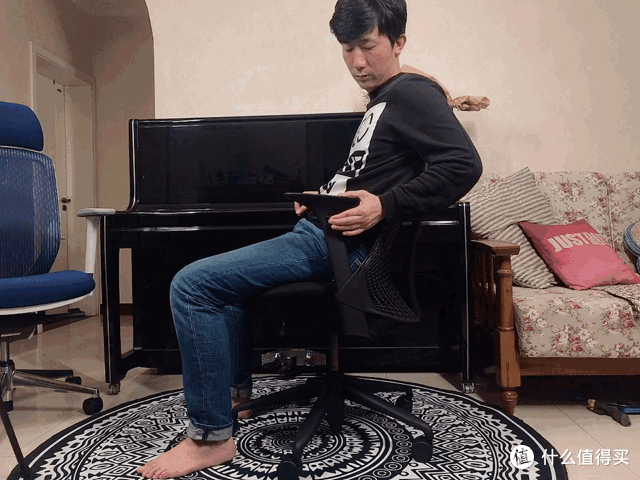 #宅家学习技巧#宅在家的生活:两把椅子搭起宅在家办公的时光