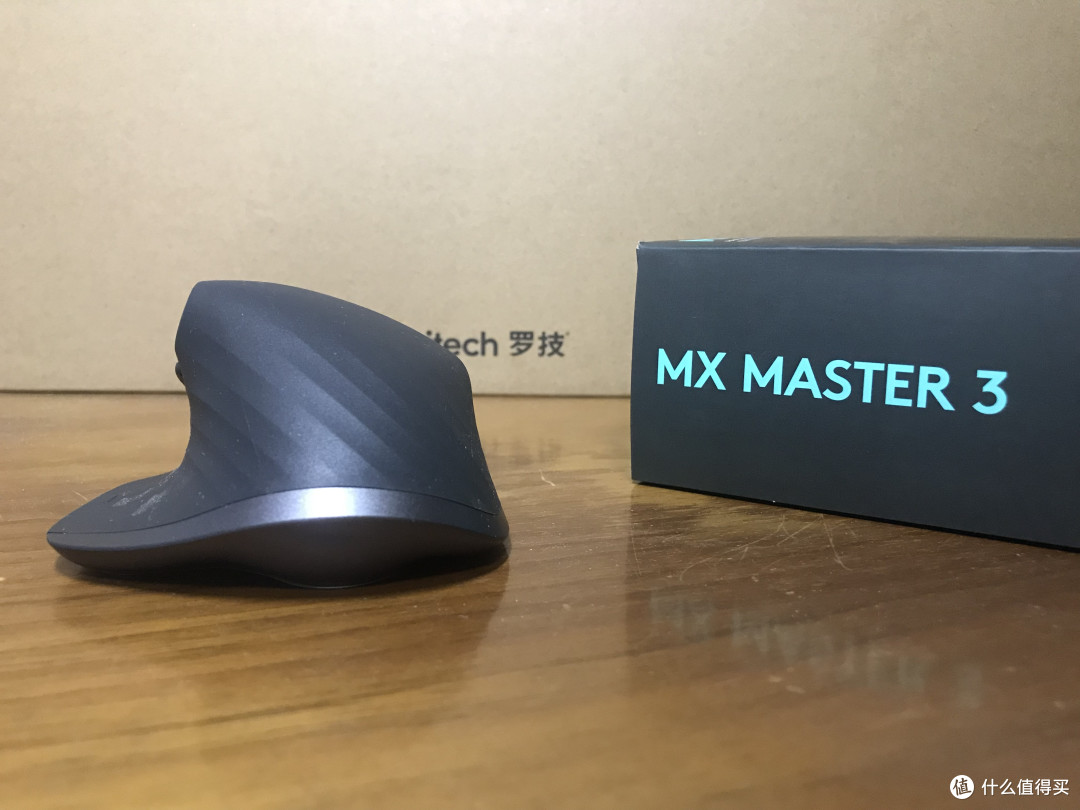 MX Master3后视图