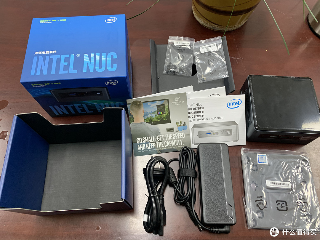 开箱 003：intel nuc8i5BEH组装、黑苹果体验及供电尝试 