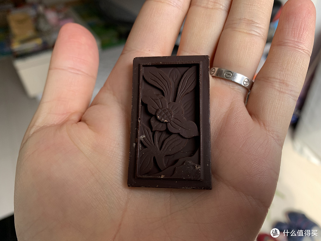 宅家养肉的国风巧克力——“长安”style可可花砖薄片巧克力