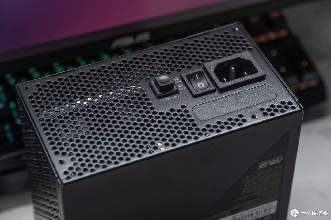 十年质保电源 篇五:贵吗?不贵呀!rog strix 750w 雷鹰 开箱装机简评