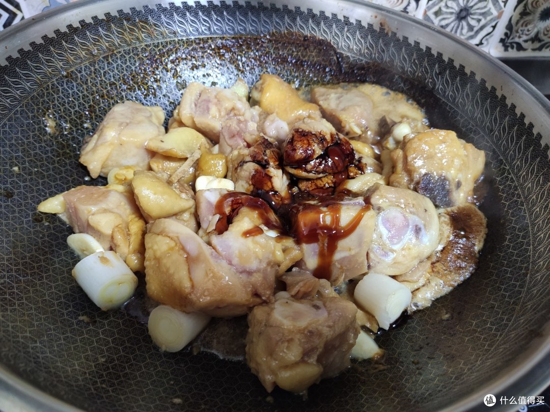 春天多给家人吃这菜,鲜嫩入味,越吃越香,配上米饭味道超赞