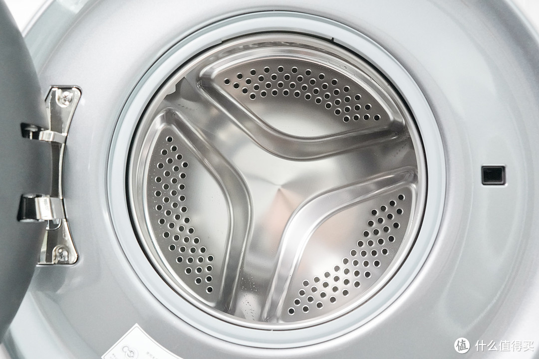  95°C高温煮洗还能烘干杀菌，小吉壁挂烘干洗衣机值得装吗？