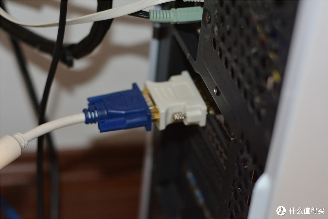 应急之选，宅在家里不出去如何拯救老显卡の小物件毕亚兹DVI转VGA转接头