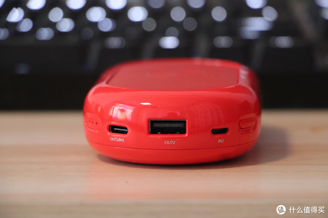 cike小红玩：有线无线快充、10000mAh、精巧可爱全能充电宝