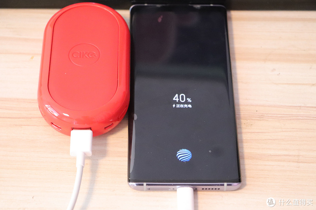 cike小红玩：有线无线快充、10000mAh、精巧可爱全能充电宝