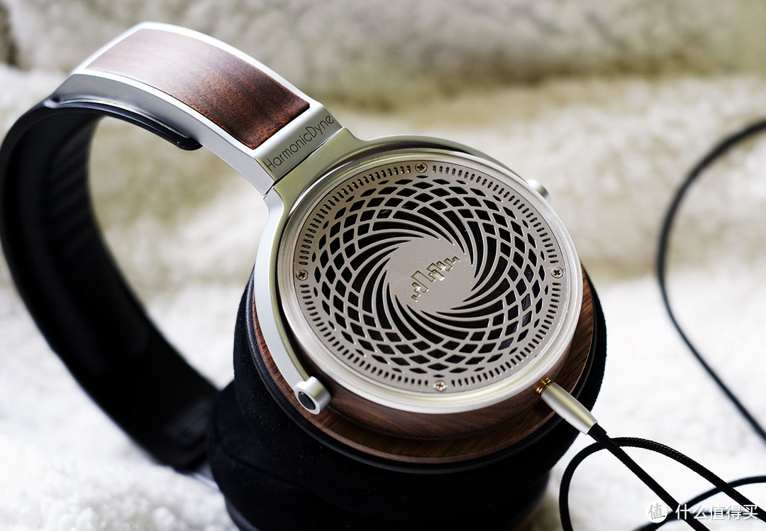 篇一:harmonicdyne helios 太阳神铍振膜动圈耳机