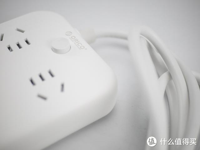 7孔位+双USB，性价比颠覆你的认知，打造完美桌面的第一步