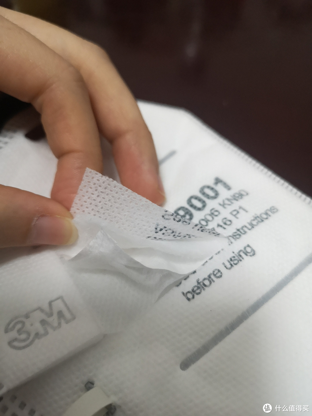 假3M,口罩上是喷墨印刷的字