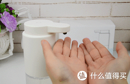 佐敦朱迪自动洗手液泡沫机，让洗手既有乐趣，又不浪费洗手液