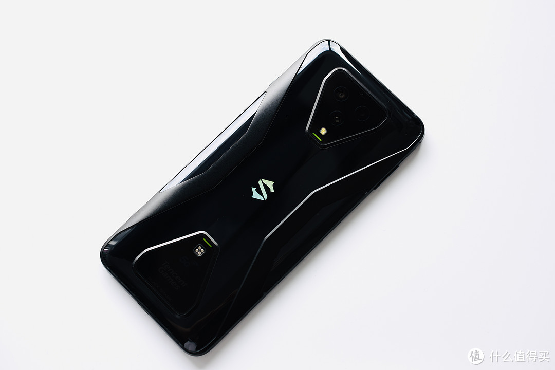 全球首款5G游戏手机——腾讯黑鲨游戏手机3 真机图赏​​​​