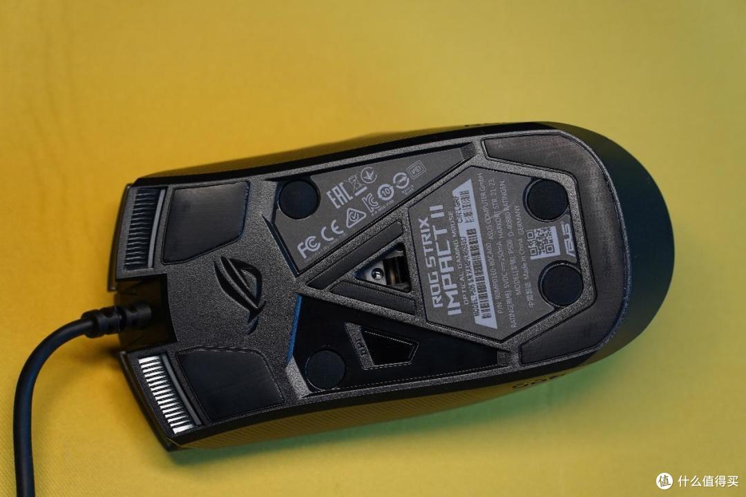 拆解轻松、更换微动随意,可神光同步的ROG Strix 影刃2拆解点评