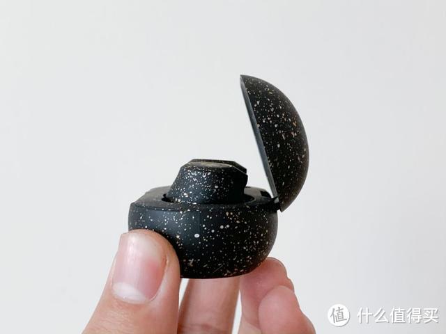 拥有一款颜值在线,续航持久的无线耳机是一种什么样的体验?