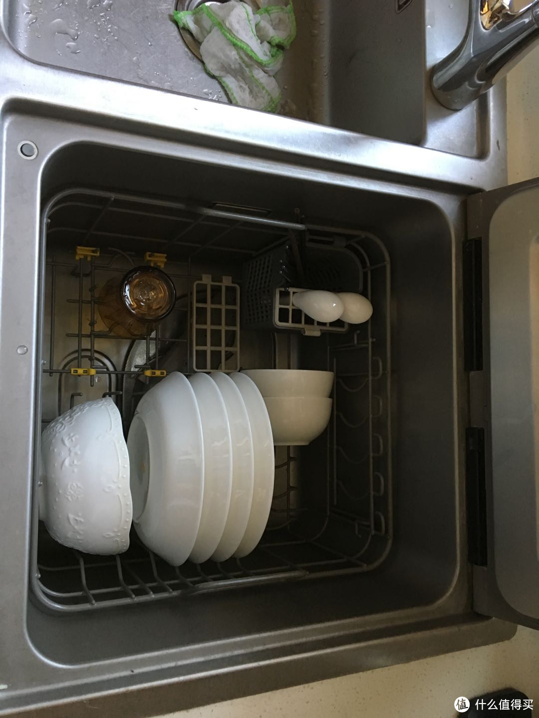 相见恨晚篇|除菌，它就能做到：推荐一款好用的水槽洗碗机