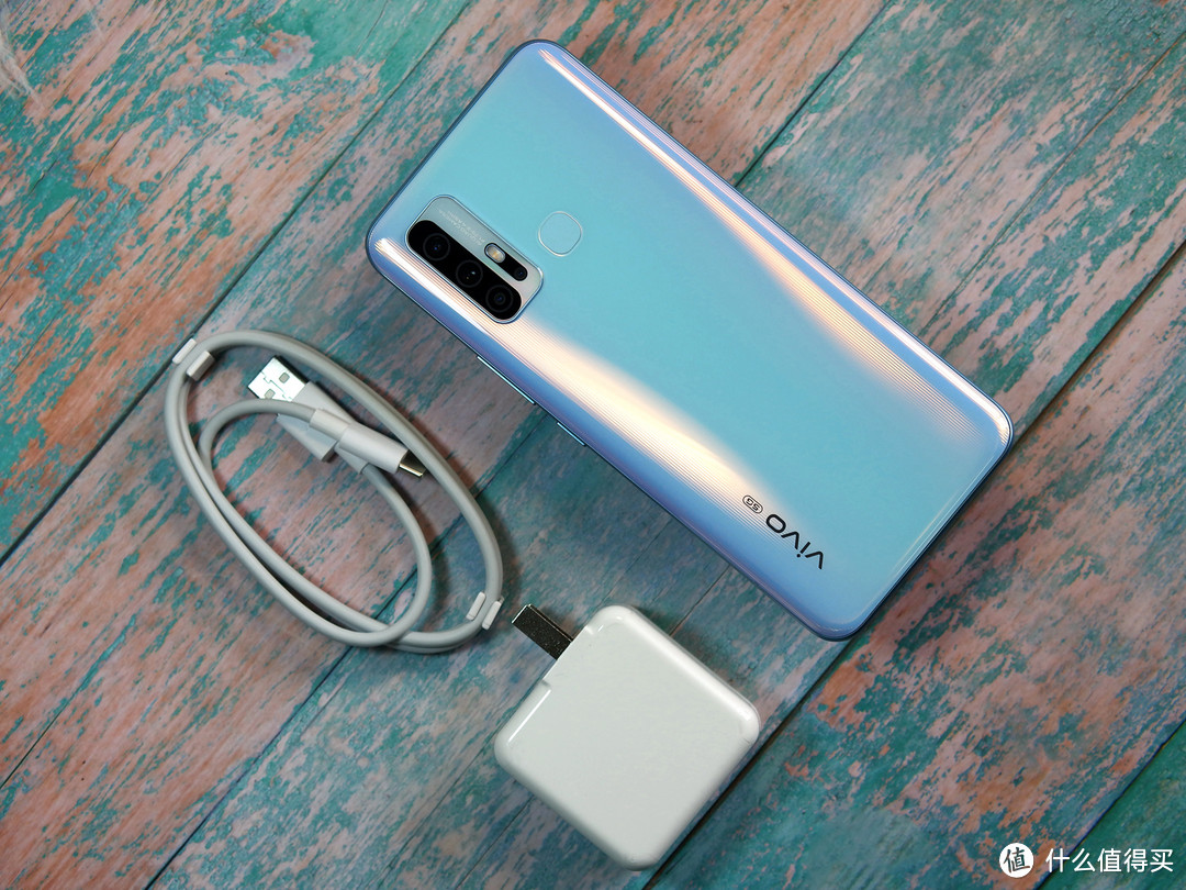 vivo Z6开箱:颜值至上的性能实力派