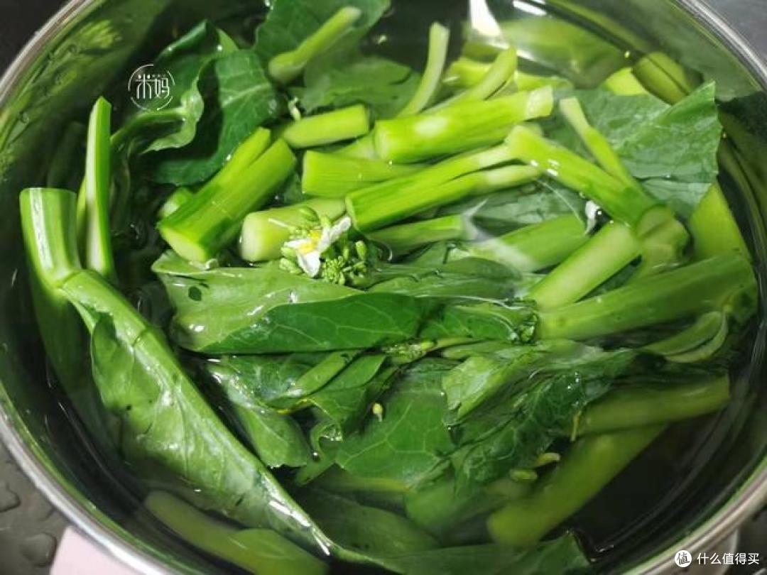 冬天这菜正当季,3块钱一捆,简单一煮鲜甜脆口,比白菜还好吃!