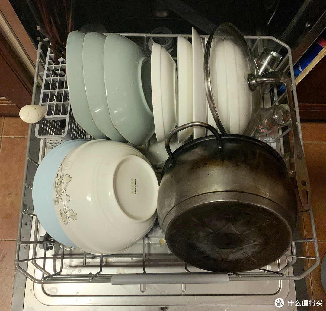 呵护妈妈的双手——米家互联网洗碗机，洗烘一体8套嵌入式