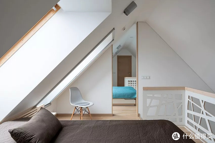 木质玻璃阶梯！立陶宛自然系透亮住宅