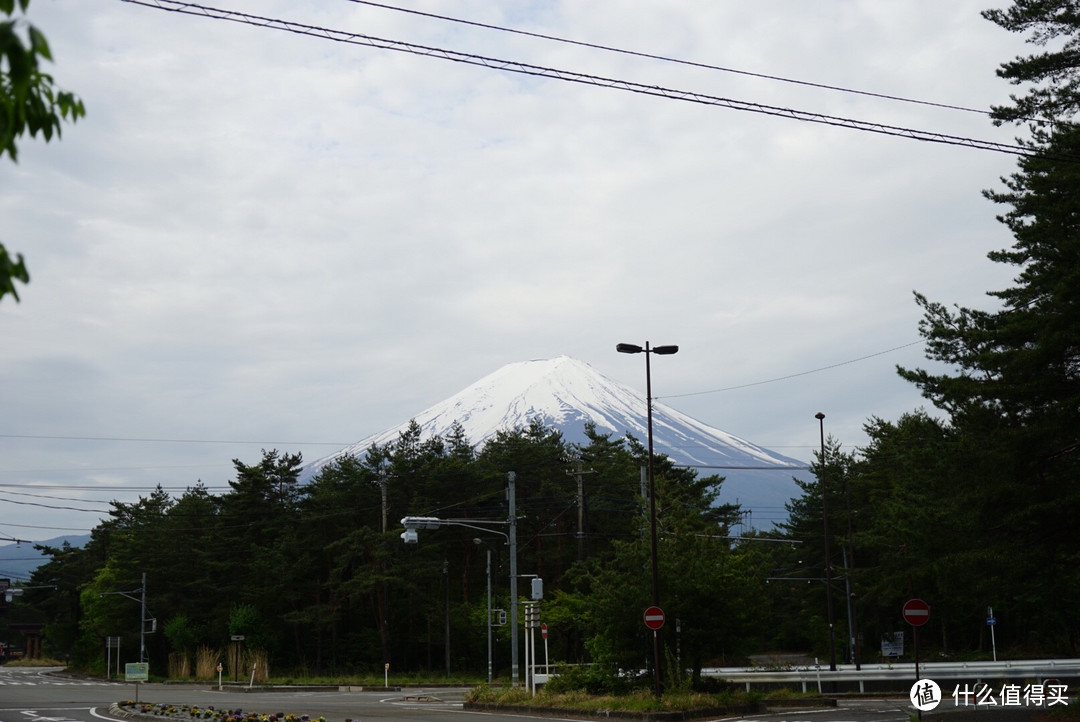 其实就是从民宿出来一直朝着富士山的方向走，很轻松惬意