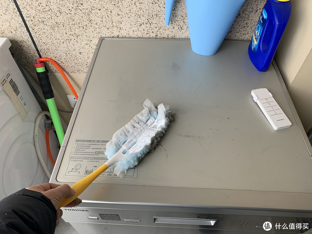 打扫卫生的利器：Swiffer Dusters VS花王静电除尘掸(拖）扫灰比抹布好用几百倍！