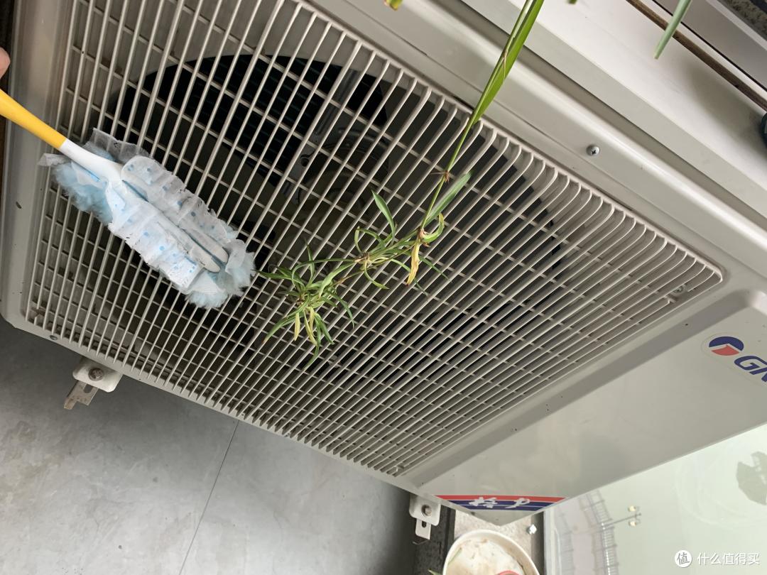 打扫卫生的利器:Swiffer Dusters VS花王静电除尘掸(拖)扫灰比抹布好用几百倍!